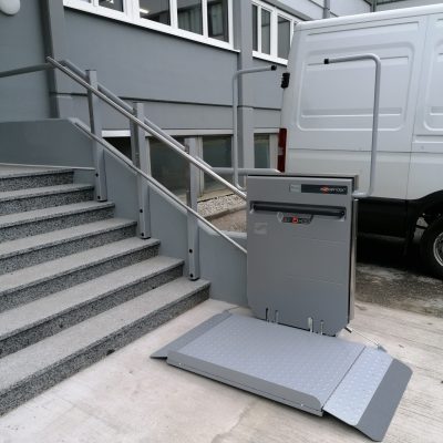 Ascendor_PLG7_wall-mounting-right_2