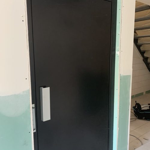 Monte-charge-accessible-IMG_3259