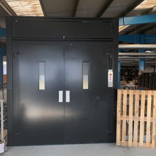 Monte-charge-accessible-IMG_8246