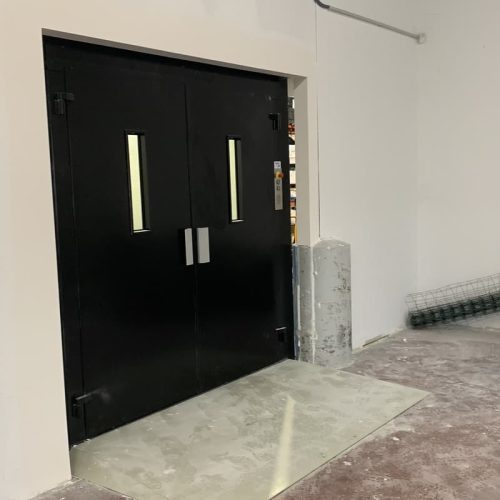 Monte-charge-accessible-IMG_8292